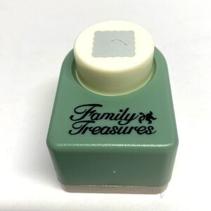 Family Treasures Scalloped Square Paper Punch, Medium 1”, Wavy Square Crafting